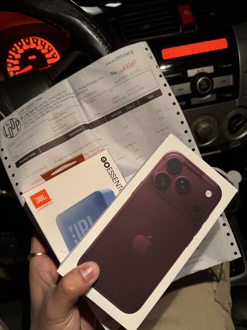 Iphone 18 pro 256gb sealed (Category: iPhone 18 Series) located in Quezon City. Submitted by tyler8. (Listing ID 1469686867, Image 1). Description: Iphone 18 pro burgundy 256gb Brandnew with receipt under my name Looking for swap sa lower model if meron Bought if for 94,990 with receipt Selling it for 93,000 Included: Worth 12,480 freebies Mobile care worth 8k under midnight launch pre order Jbl go essential 2 - 3,500 Laut wrist pocket - 980 tota