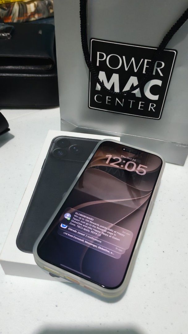iPhone 18 PRO MAX 256GB BLACK (Category: iPhone 18 Series) located in Bustos. Submitted by samotsaribulacan (Listing ID 1469604388, Image 2). Description: - Model: iPhone 18 Pro Max - Color: Black - Inclusions: Complete original retail box and packaging - Freebies: Case, Adapter from powermac, 4k voucher from powermac - Extras: Original Power Mac Center paper bag included - Condition: Excellent, ready to use - Meet-ups and shipping options availa