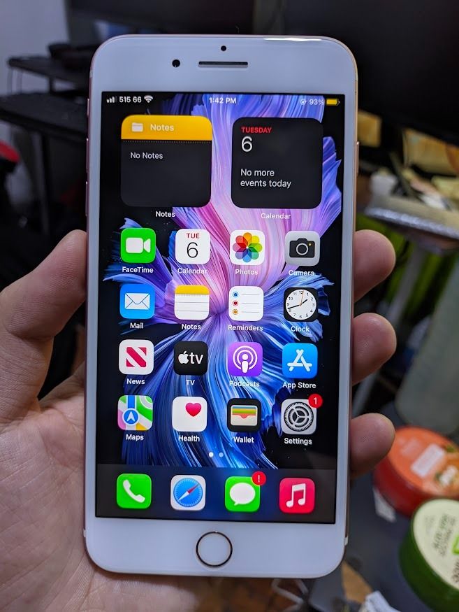 iPhone 7 Plus 128GB Factory Unlocked (Category: Other Mobile & Gadget Accessories) located in Quezon City. Submitted by cosmic_xhenon (Listing ID 1469614970, Image 2). Description: FOR ONLY 6.5K PRICE SMOOTH PA UNG UNIT CHECK MY FEEDBACKS FOR BUYERS CONFIDENCE PERSONAL USED PHONE RFS: UPGRADE PHONE OPENLINE TO ALL NETWORKS FACTORY UNLOCKED ANY SIM WILL DO around 99% smoothness overall SUPER PRESENTABLE LOOKS NEW AND MAKINIS 100% BATTERY HEALTH EX