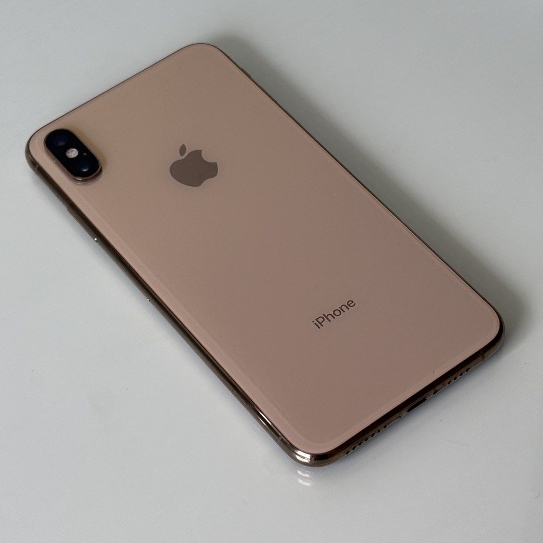 iPhone XS Max 64GB (Category: iPhone X Series) located in San Fernando. Submitted by 26finds (Listing ID 1469610504, Image 3). Description: iPhone XS Max 64GB • 64GB storage • Gold color • Factory unlocked (No SIM restrictions) • 87% battery health • All buttons and functions working • Lady-owned • Very minimal scratches, visible depending on lighting and angle • Unit only Reason for Selling: Decluttering Location: Quezon City, Metro Manila.