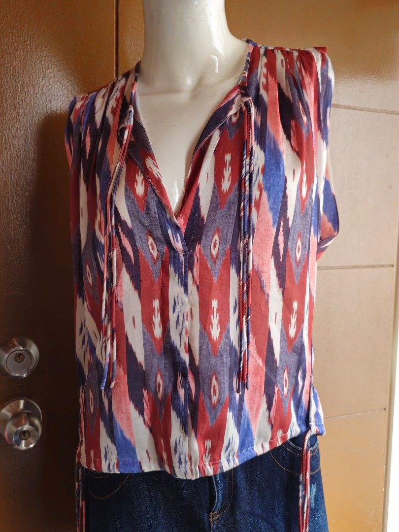 Isabel Marrant Etoile Top (Category: Blouses) located in Manila. Submitted by vintage_revo.ph (Listing ID 1469574755, Image 3). Description: 👕Top Mine: ₱ 799 ‎ ‎🛍 + Shipping fee ‎✨️ PLEASE READ guidelines before buying ‎📷 Once acknowledged “yours” please dm me your order form + screenshot of the item.
