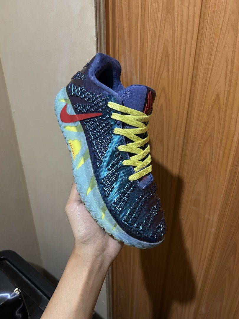 Ja 3 Uncle Phil (Category: Sneakers) located in Manila. Submitted by kickscouture (Listing ID 1469664871, Image 2). Description: Ja 3 Uncle Phil - Size 8.5US Used Complete | ₱3,800 only Pair is 100% authentic / money back if proven fake. 🚚Lalamove / LBC / Meetups 📍Trece, Cavite kickscouture_ on instagram.