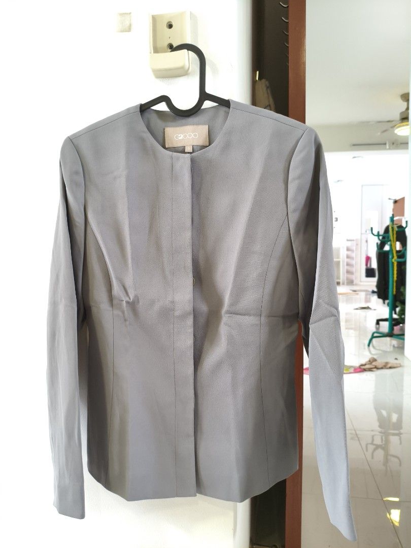 Jacket (Category: Coats, Jackets and Outerwear) located in Singapore. Submitted by bow_tie.1111v (Listing ID 1469700401, Image 7). Description: various jackets $20each. .
