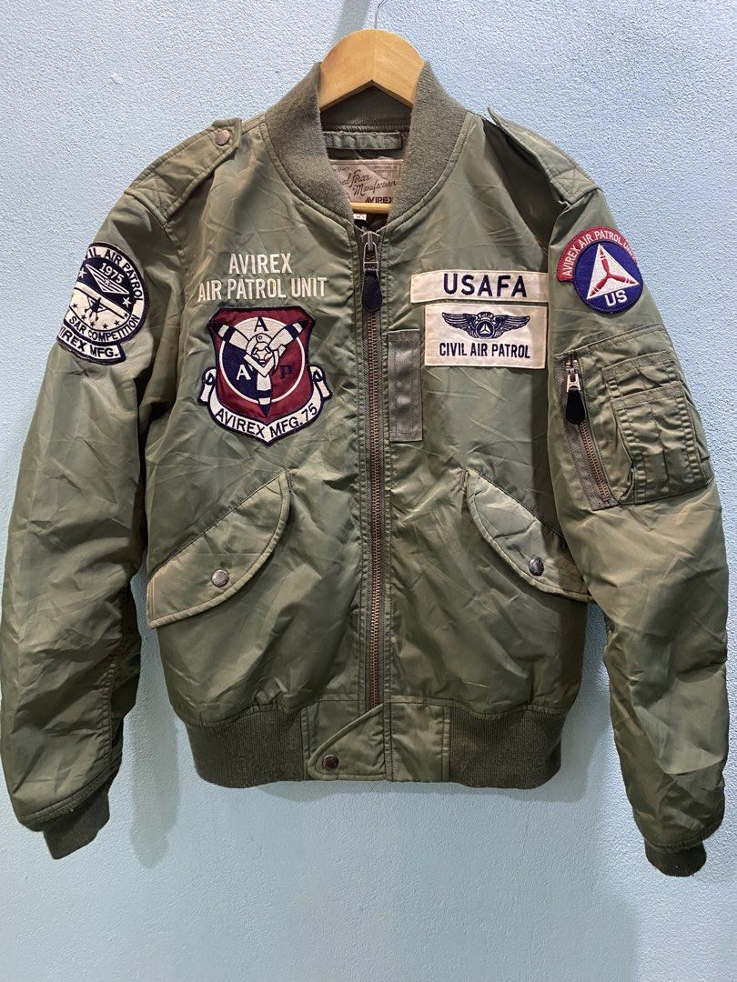 Jacket avirex full patch (Category: Coats, Jackets and Outerwear) located in Bachok. Submitted by duniabundle30 (Listing ID 1469578652, Image 1). Description: Pit 21 labuh 24 Condition macam baru keluar kedai Tak ada satu defect .