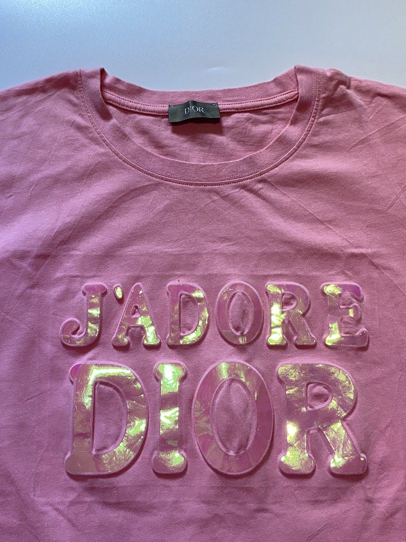 J’adore Dior Pink Tee (Category: Shirts) located in Manila. Submitted by lexia_swrdrbfinds (Listing ID 1469700518, Image 2). Description: ⋆ 𐙚 ̊ J’adore Dior Pink Tee 🌸 𝓈𝒾𝓏ℯ ℴ𝓃 𝓉𝒶𝑔: xs 🩷 𝓁ℯ𝓃𝑔𝓉𝒽: 24 🌷 𝓌𝒾𝒹𝓉𝒽: 18 🎀 𝒸ℴ𝓃𝒹𝒾𝓉𝒾ℴ𝓃: 10/10 🫧 𝒻𝓁𝒶𝓌𝓈: none 𝓅𝓇𝒾𝒸ℯ: 399 ✦ 𝓅𝓁𝓊𝓈 𝓈𝒽𝒾𝓅𝓅𝒾𝓃𝑔 𝒻ℯℯ.