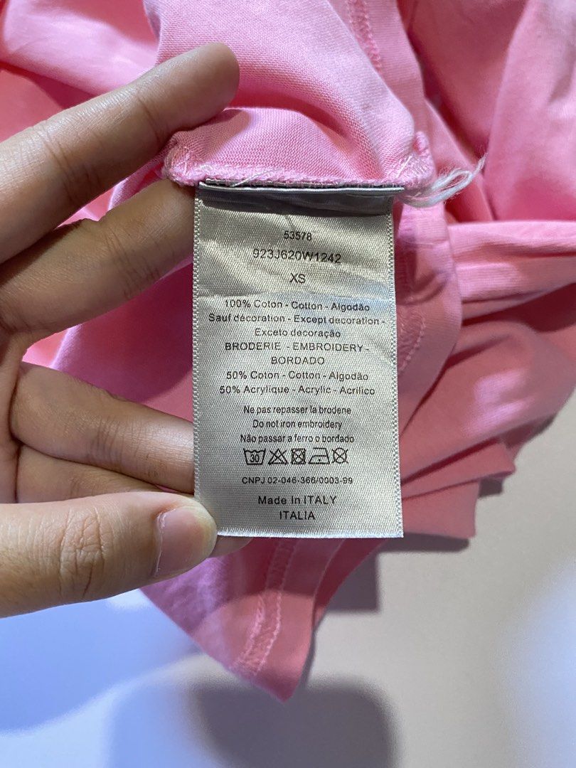 J’adore Dior Pink Tee (Category: Shirts) located in Manila. Submitted by lexia_swrdrbfinds (Listing ID 1469700518, Image 3). Description: ⋆ 𐙚 ̊ J’adore Dior Pink Tee 🌸 𝓈𝒾𝓏ℯ ℴ𝓃 𝓉𝒶𝑔: xs 🩷 𝓁ℯ𝓃𝑔𝓉𝒽: 24 🌷 𝓌𝒾𝒹𝓉𝒽: 18 🎀 𝒸ℴ𝓃𝒹𝒾𝓉𝒾ℴ𝓃: 10/10 🫧 𝒻𝓁𝒶𝓌𝓈: none 𝓅𝓇𝒾𝒸ℯ: 399 ✦ 𝓅𝓁𝓊𝓈 𝓈𝒽𝒾𝓅𝓅𝒾𝓃𝑔 𝒻ℯℯ.