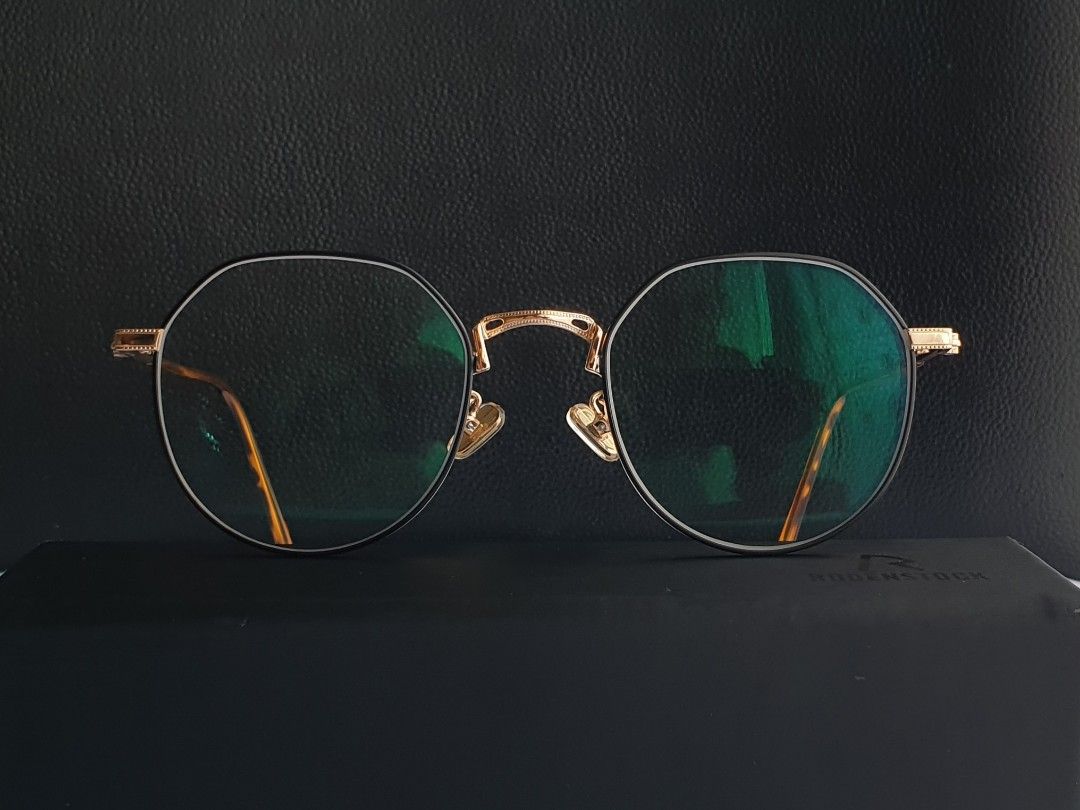 Japan Retro Eyeglass Frame (Category: Sunglasses & Eyewear) located in Quezon City. Submitted by WasalakTwo (Listing ID 1469667069, Image 1). Description: Bought in Japan Good as new Non prescription lens installed Open for delivery nationwide.