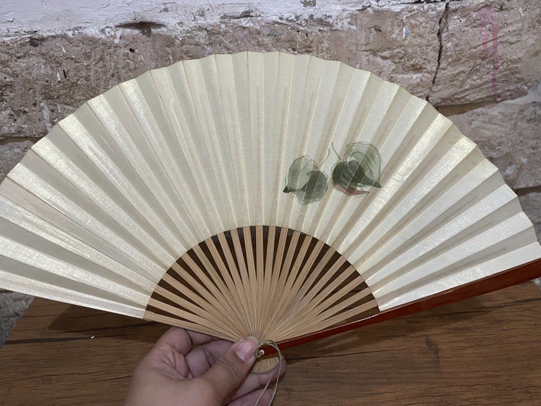japanese fan (Category: Fans) located in San Fernando. Submitted by japansurpluselyu (Listing ID 1469581853, Image 2). Description: .