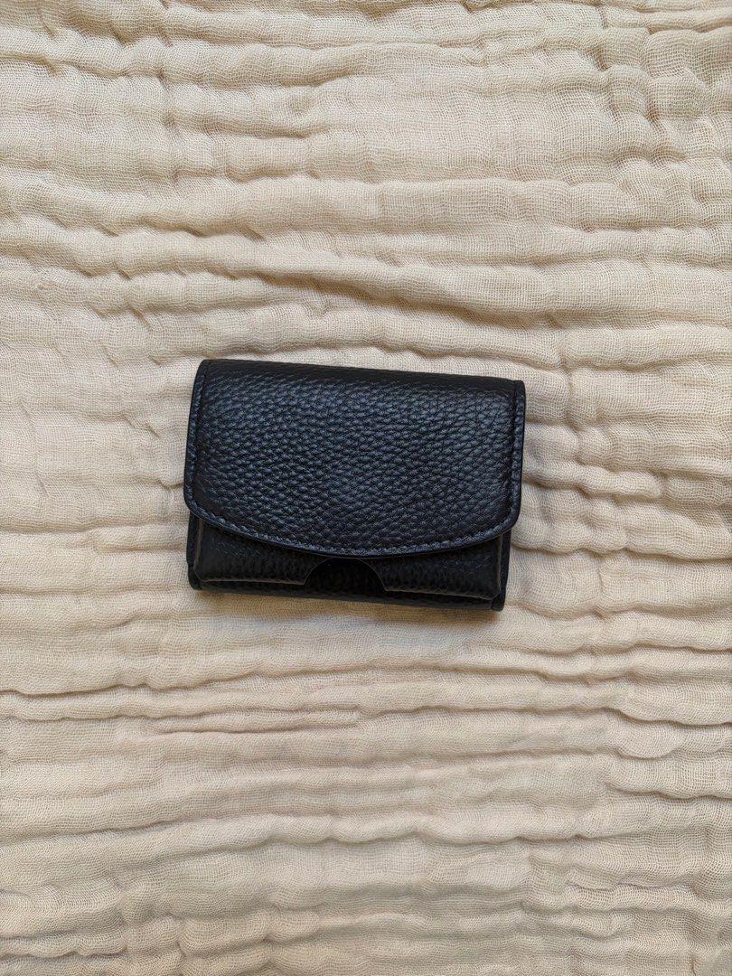 Japanese Minimalist Wallet (Category: Wallets & Card holders) located in Cebu City. Submitted by ohpetite (Listing ID 1469626854, Image 2). Description: • used very very lightly lang • Cebu City, Cebu • first to pay basis.
