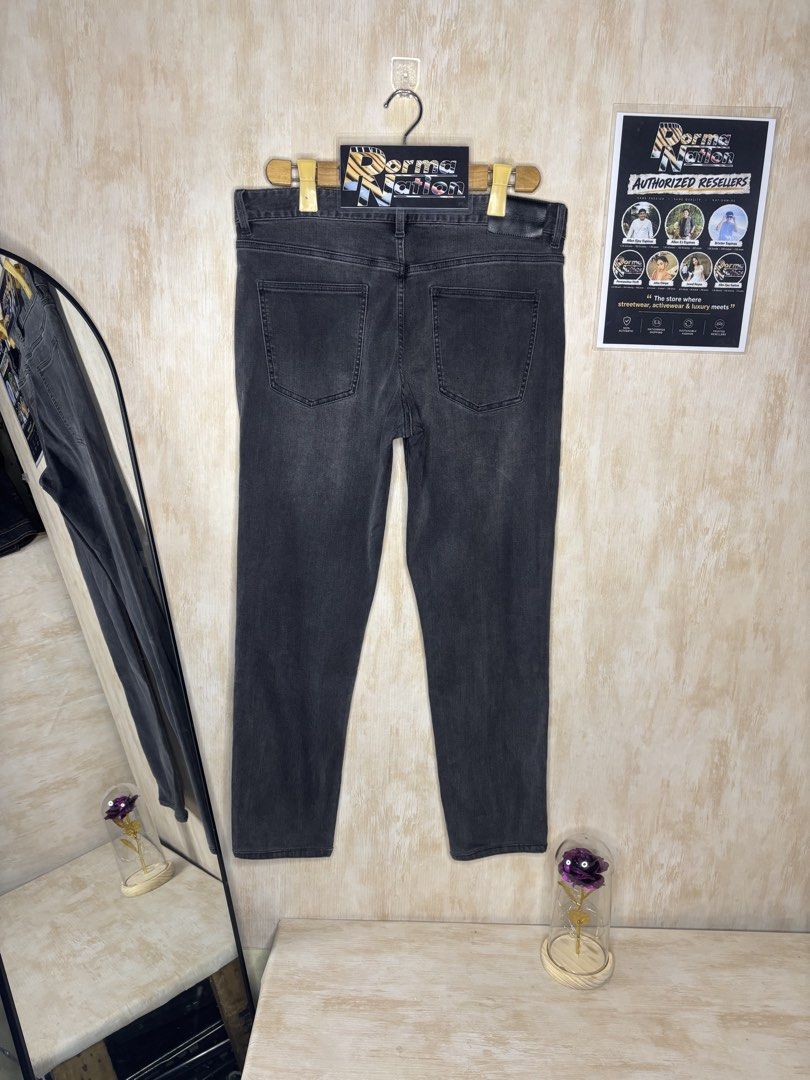 j.lindeberg BLACK WASHED DENIM PANTS (Category: Jeans) located in Cabuyao City. Submitted by pormanation-thrift-store (Listing ID 1469572950, Image 1). Description: J.LINDEBERG BLACK WASHED DENIM PANTS Condition: LIKE NEW Color rate: 10/10 (PWEDE SA MASELAN) Size: 34 Dimes: 34”Wx37.5”L Issue: NONE✅ Price: 2200.