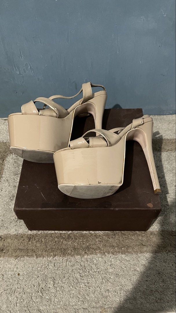 Jojo Bragais Pia (Category: Heels) located in San Fernando. Submitted by igotlooove (Listing ID 1469682016, Image 2). Description: Jojo Bragais Pia Comes with dust bag and box 6.5 inches heel height Shipping fee will be shouldered by buyer Rfs: Quit pageant.