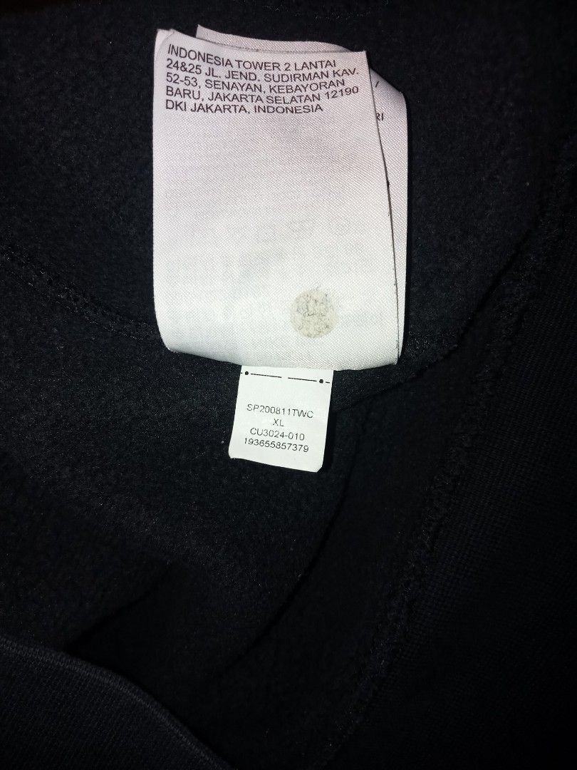 Jordan Crewneck Longsleeve (Category: Hoodies) located in Iloilo. Submitted by steven.thrift (Listing ID 1469628361, Image 3). Description: JORDAN CREWNECK LONGSLEEVE SIZE XLYOUTH LENGTH 27 WIDTH 19 NO ISSUE GOOD CONDITION 9/10.