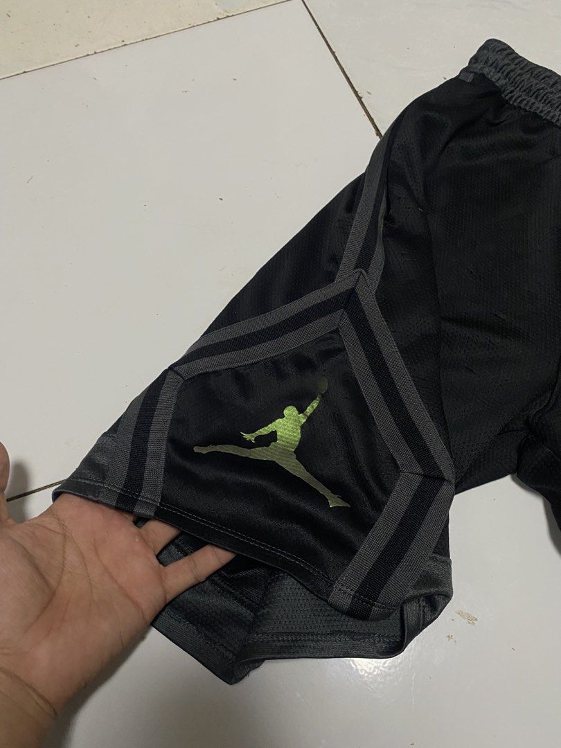 Jordan Diamond Shorts Black Green Size S (Category: Shorts) located in Manila. Submitted by _vnnnsss (Listing ID 1469718713, Image 3). Description: - Brand: Jordan - Color: Black with green Jumpman logo - Size: Small (S) - Material/Tech: Dri-FIT moisture-wicking technology - Features: Elastic waistband with stretch, geometric side panel striping - Origin: Made in Thailand - Condition: Excellent / Ready to wear.