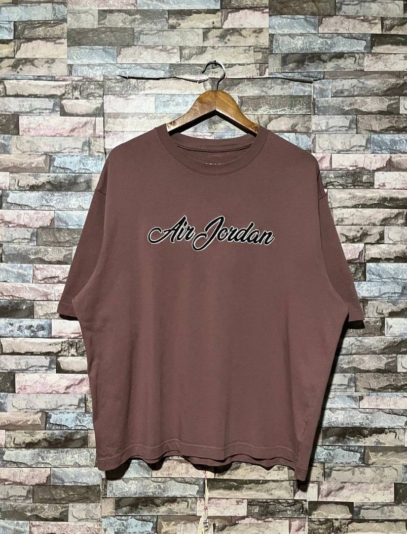 JORDAN EMBROID DESIGN TEE (Category: Tshirts & Polo Shirts ) located in Caloocan City. Submitted by wewearworn (Listing ID 1469610941, Image 1). Description: XL Best Fit 24 x 27 Excellent No Issues 9.5/10 Color Rate.