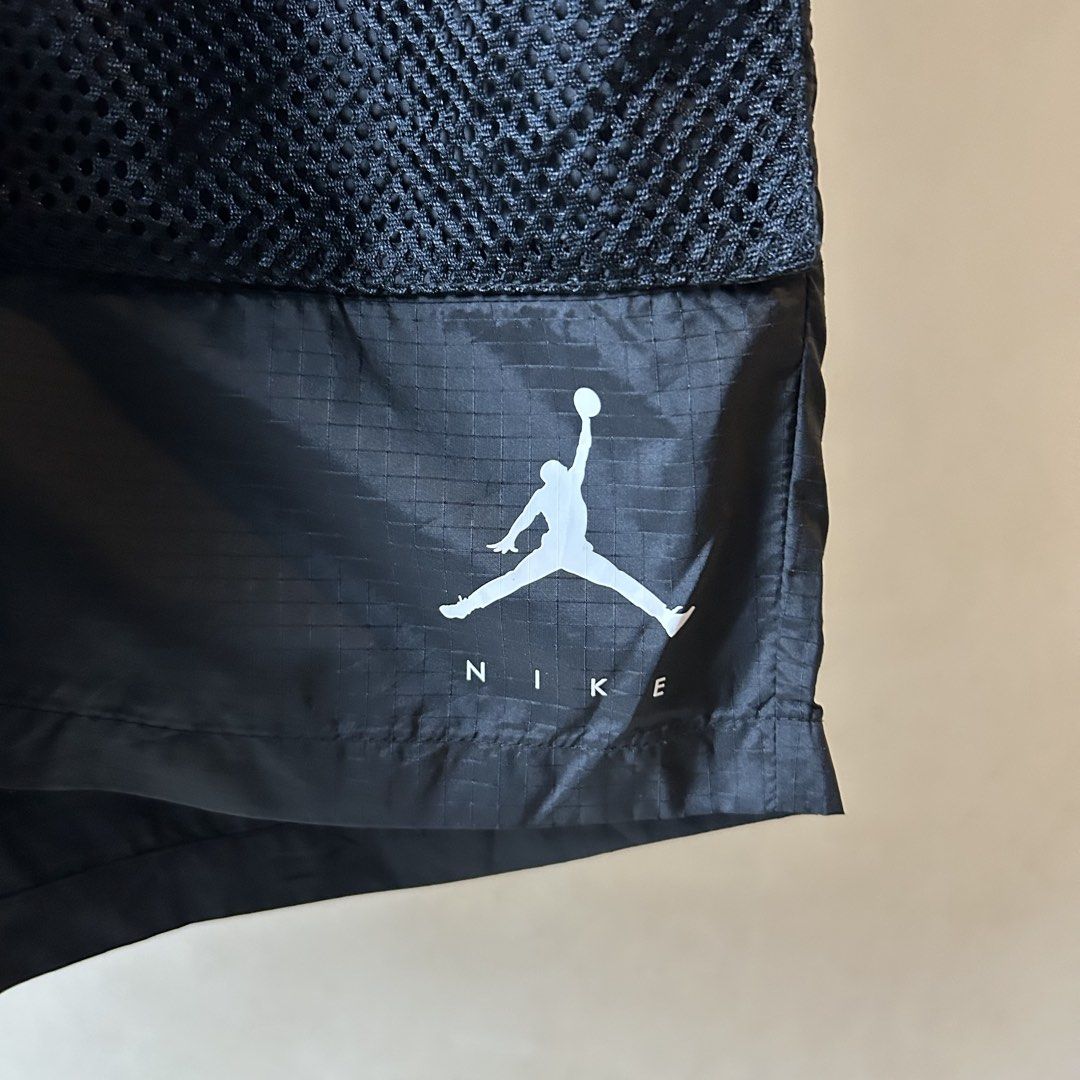 Jordan Jumpman Statement Woven Short (Category: Shorts) located in Bacolod City. Submitted by dashloots (Listing ID 1469590955, Image 3). Description: Jordan Jumpman Statement Woven Short Black colorway Xxl on tag W-31-36’ , L-19’ , LegOp-13.5’ Flaws: minimal on print Mode of delivery: (J&T) 📦 Price: 650 Negotiable for sure buyers! Location: Bacolod City, Negros Occ.📍 .