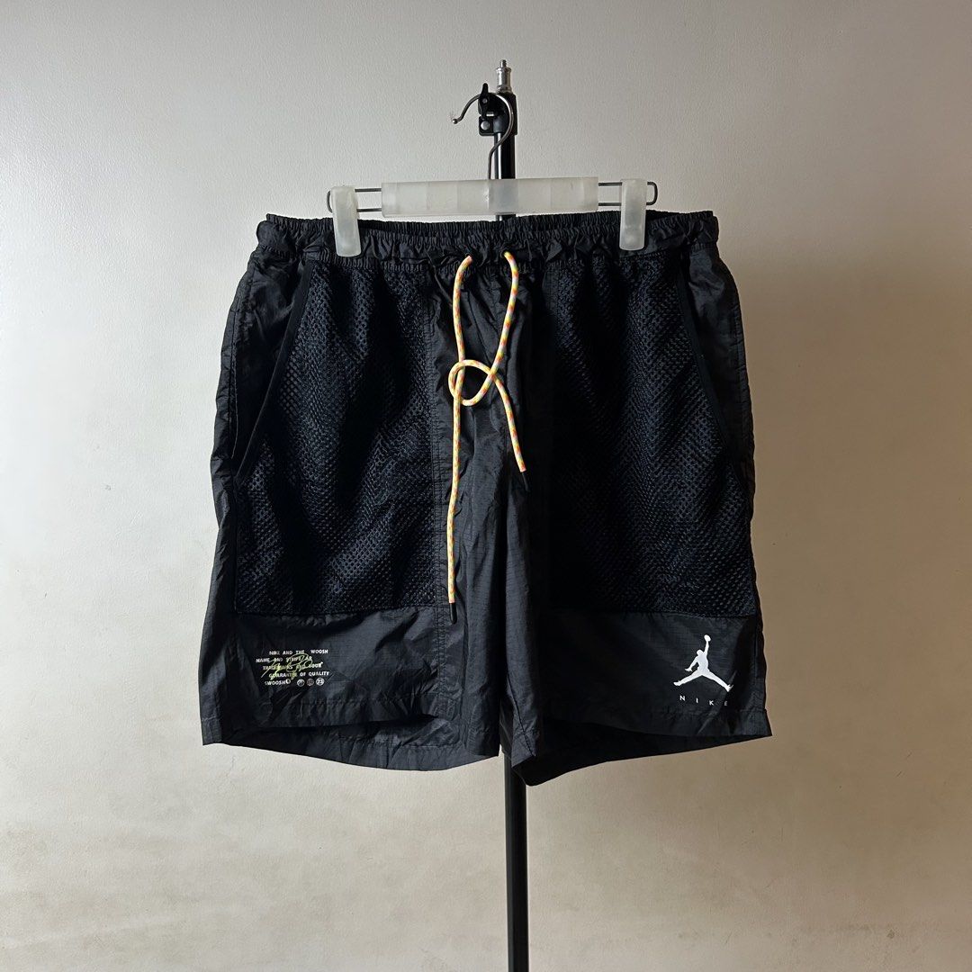 Jordan Jumpman Statement Woven Short (Category: Shorts) located in Bacolod City. Submitted by dashloots (Listing ID 1469590955, Image 1). Description: Jordan Jumpman Statement Woven Short Black colorway Xxl on tag W-31-36’ , L-19’ , LegOp-13.5’ Flaws: minimal on print Mode of delivery: (J&T) 📦 Price: 650 Negotiable for sure buyers! Location: Bacolod City, Negros Occ.📍 .