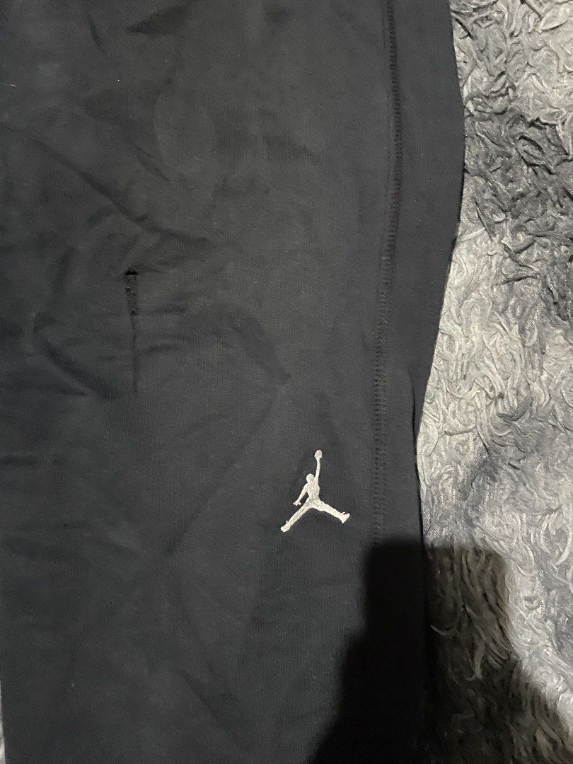 Jordan Parachute Pants (Category: Joggers) located in Mandaluyong City. Submitted by _yuujjj (Listing ID 1469691683, Image 2). Description: JORDAN PARACHUTE PANTS ISSUE: HOLE WIDTH - 15 LENGTH – 39 PRICE: 449.