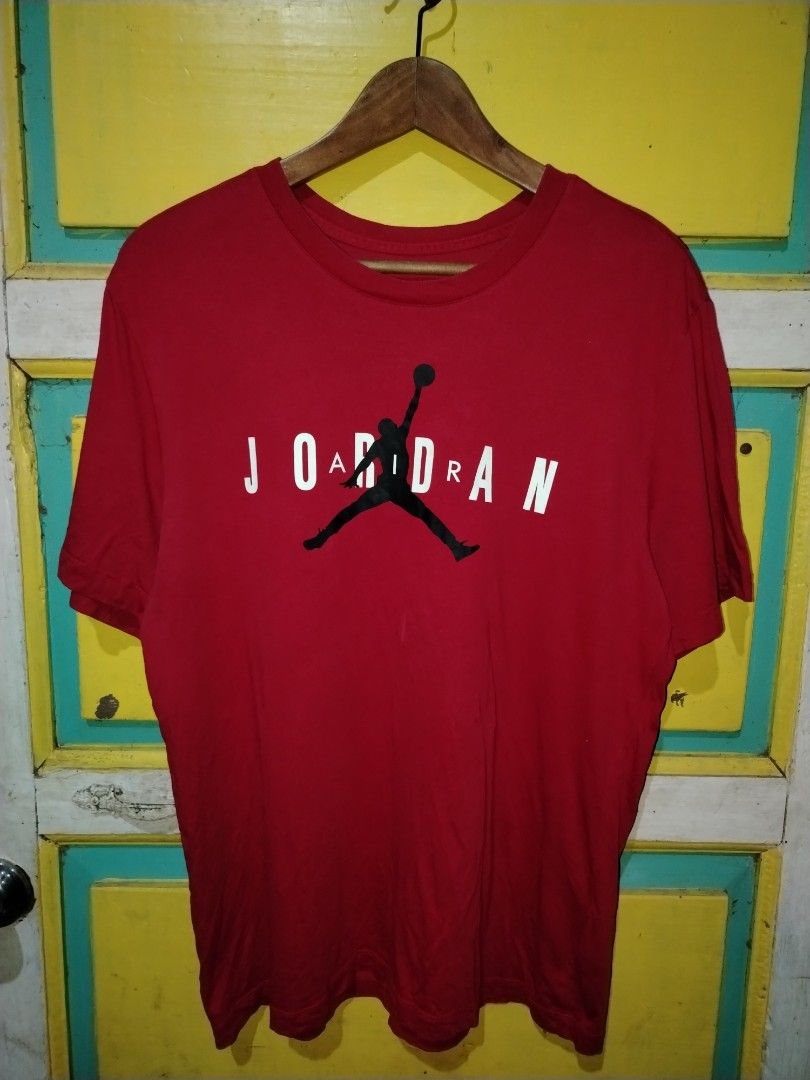 Jordan Red T-Shirt Size XL (Category: Tshirts & Polo Shirts ) located in Caloocan City. Submitted by vincefresn21903 (Listing ID 1469668233, Image 1). Description: - Brand: Jordan - Color: Red - Size: XL - Design: Jumpman logo and letter branding on the chest - Details: Short sleeves, crew neck - Authenticity: Style code CJ9571-687 on wash tag - Origin: Made in China.