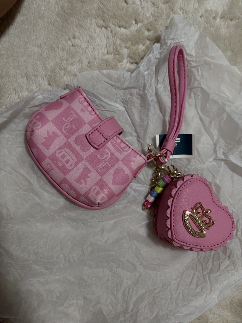 Juicy Couture Pink Wallet (Category: Purses & Pouches) located in Mandaluyong City. Submitted by sckyomiii (Listing ID 1469588733, Image 1). Description: .