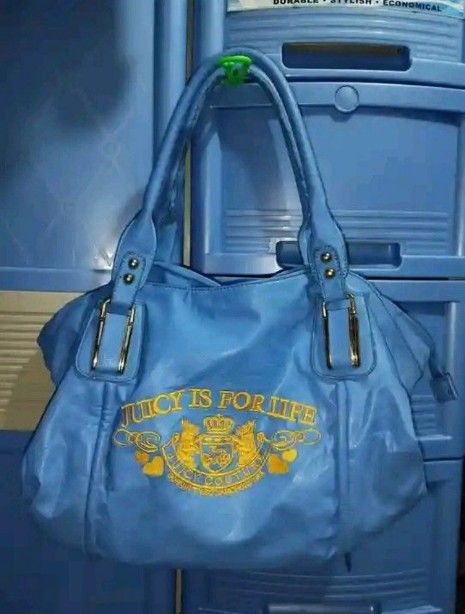 juicy couture shoulder bag (Category: Shoulder Bags) located in Manila. Submitted by yvhbwtch (Listing ID 1469592623, Image 1). Description: not sure if it's authentic.