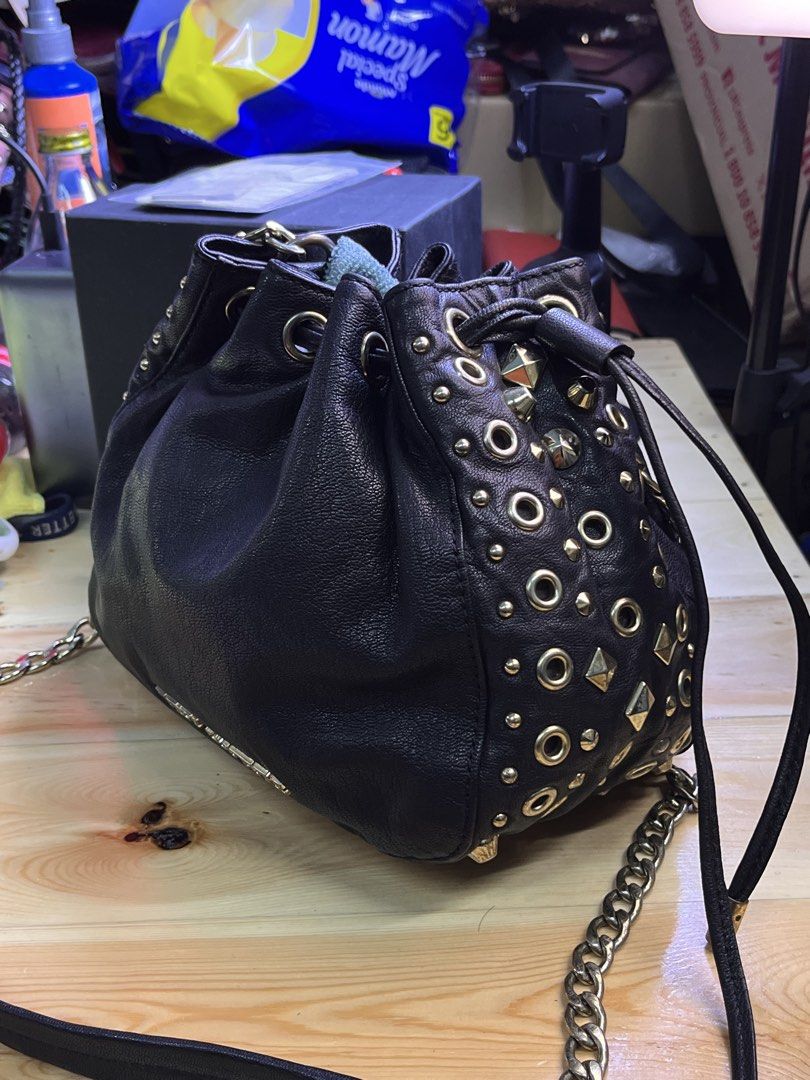 Juicy couture sling (Category: Cross-body Bags) located in Cagayan de Oro. Submitted by prelovedukayukaybags_cdo (Listing ID 1469620496, Image 2). Description: .