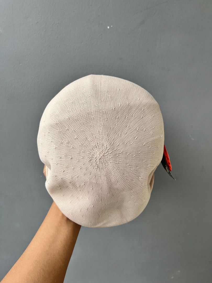 Kangol Flat Cap (Category: Caps & Hats) located in Balamban. Submitted by just_findss (Listing ID 1469677912, Image 3). Description: Kangol Flat Cap Very Excellent Condition Size S on tag Color rate 10/10 NO ISSUE.