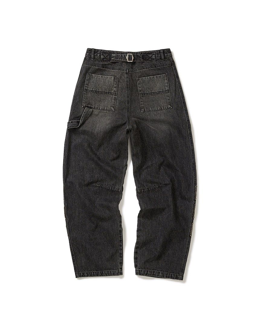 Karactor Vintage Emblem Denim Pants (Category: Jeans) located in Quezon City. Submitted by oneone.r (Listing ID 1469612725, Image 2). Description: -High-Quality 13.5oz Denim Fabric With A Substantial Thickness And A Rough Slub Texture On The Surface - Tapered Fit With A Wide Silhouette That Falls Uniquely Due To Pattern Variations - Sophisticated Complex Washing And Dyeing/Bleaching Processes To Recreate The Color And Texture Of Vintage Denim - I