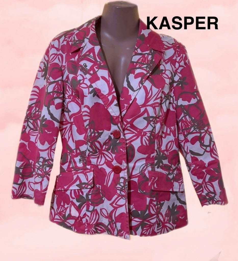 Kasper Floral Blazer Pink White (Category: Coats, Jackets and Outerwear) located in Paranaque City. Submitted by calm_youngstore7 (Listing ID 1469614368, Image 1). Description: - Brand: Kasper - Design: Vibrant pink, white, and dark grey floral pattern all over - Fit: Tailored fit with long sleeves - Features: Structured lapels, two front button closures, and two functional flap pockets - Style: Statement piece suitable for both office attire and