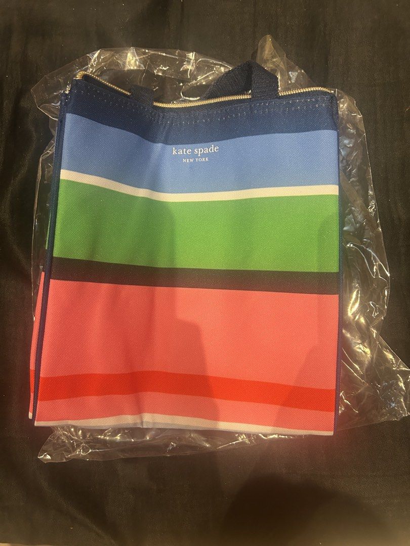 Kate Spade Lunch Bag (Category: Tote Bags) located in Manila. Submitted by puretiger_d72ea3 (Listing ID 1469646590, Image 2). Description: .