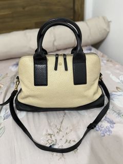 (Category: ) located in . Submitted by maambeeeeyah (Listing ID 1469662238, Image 1). Description: .