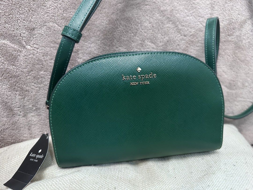 Kate spade perry saffiano dome (Category: Cross-body Bags) located in Malabon City. Submitted by seseche (Listing ID 1469718858, Image 1). Description: Kate spade Perry Saffiano leather dome bag in color deep jade.