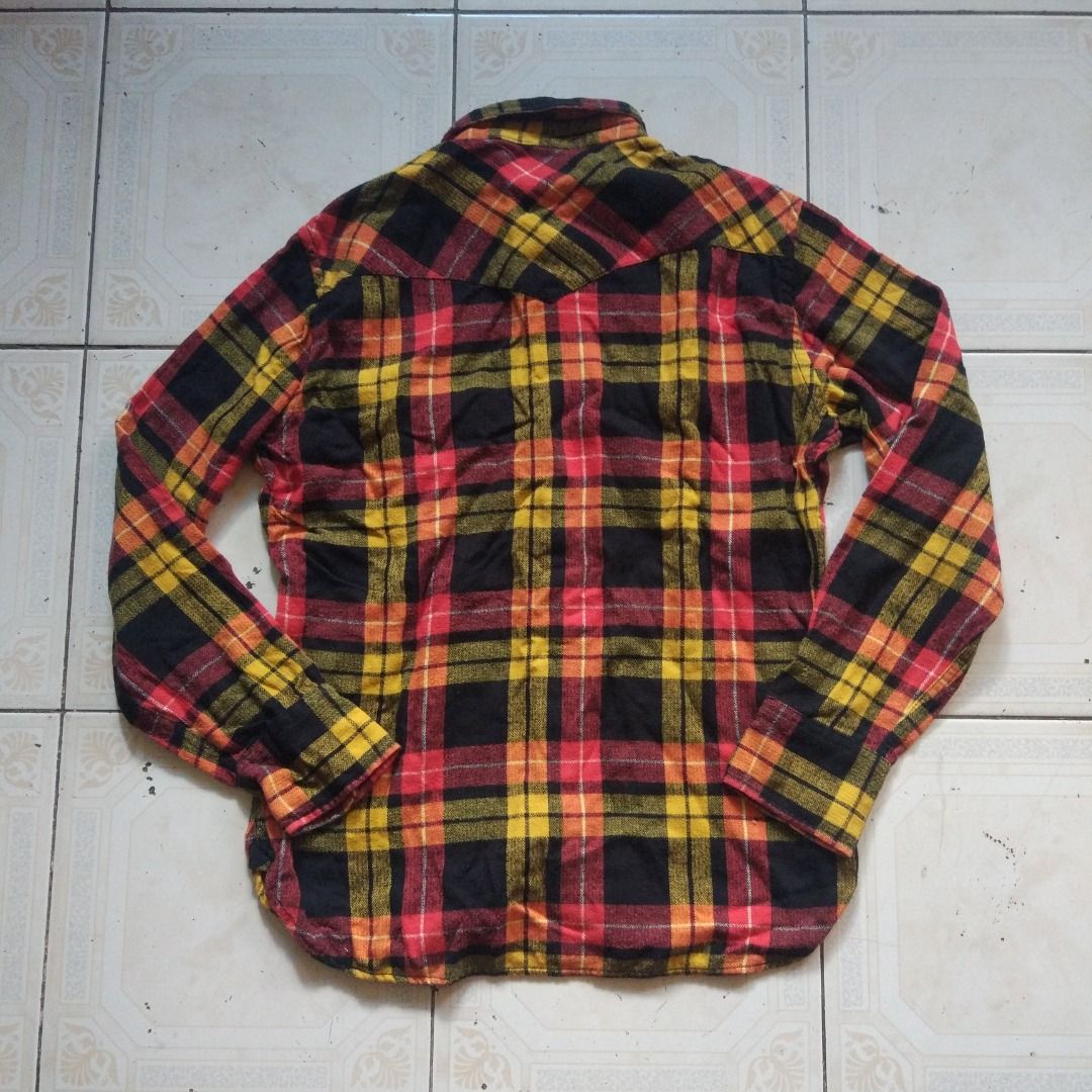Kearney House Western Longsleeve M (Category: Formal Shirts) located in Pasay City. Submitted by denimdude.ph (Listing ID 1469648700, Image 2). Description: .