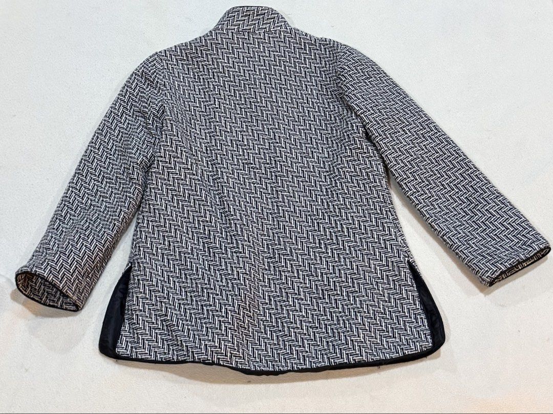 Kenki Black and White Herringbone Mandarin Collar Jacket Size M (Category: Coats, Jackets and Outerwear) located in Noveleta. Submitted by kix.declutters (Listing ID 1469676519, Image 2). Description: 🩰 Brand/Model: Kenki jacket 🩰 Pattern & Color: Black and white herringbone 🩰 Design: Mandarin collar with traditional frog closure knots and black piping trim 🩰 Lining: Fully lined with smooth black fabric 🩰 Size: Medium (M) mod: jnt mop: gcash