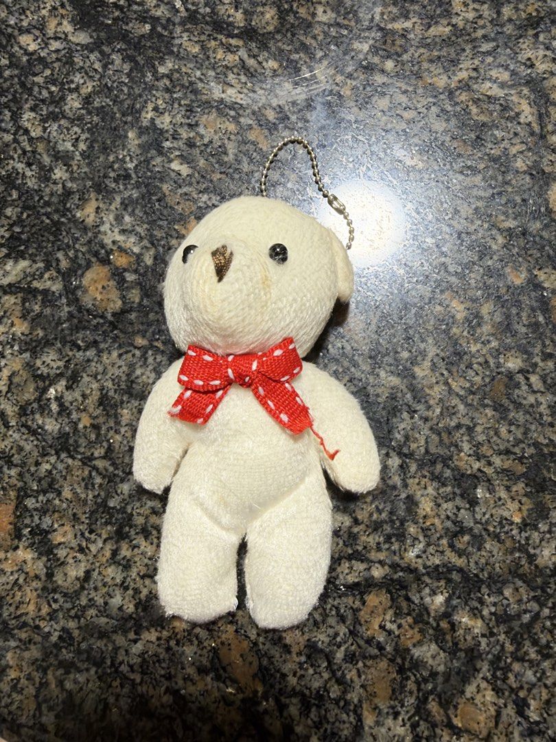keychains (Category: Plushies & Soft Toys) located in Singapore. Submitted by abbylim_08 (Listing ID 1469725249, Image 3). Description: price negotiable, dm me for pricing! only meet-ups available.