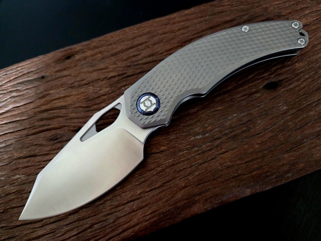 Kunwu Padre Titanium Vanax (Category: Home Improvement Tools & Accessories) located in Marikina City. Submitted by knifeandtoolphilippines (Listing ID 1469623509, Image 1). Description: Fixed Price No Haggling No Trades Brand New Complete Premium Vanax Steel Titanium Scales.