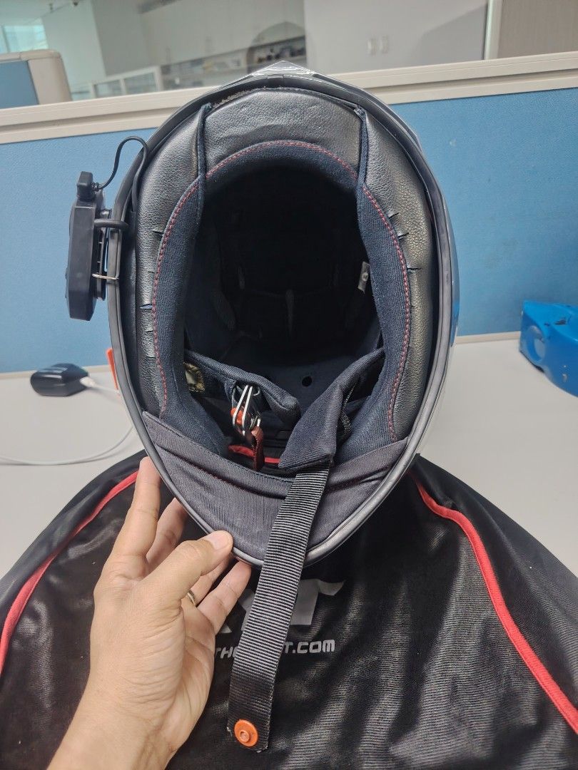 KYT TT-Course Motorcycle Helmet Grey (Category: Bicycles) located in San Mateo. Submitted by sunday060390 (Listing ID 1469590759, Image 3). Description: Selling KYT TTC GLOSSY GRAY XL size gagamitin nyo nlng makinis pa shell Php 2000 nlng San mateo rizal pick up.