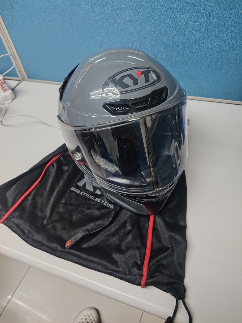 KYT TT-Course Motorcycle Helmet Grey (Category: Bicycles) located in San Mateo. Submitted by sunday060390 (Listing ID 1469590759, Image 2). Description: Selling KYT TTC GLOSSY GRAY XL size gagamitin nyo nlng makinis pa shell Php 2000 nlng San mateo rizal pick up.