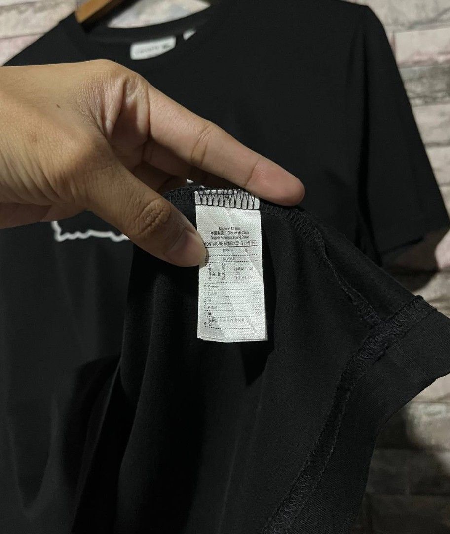LACOSTE BIG LOGO TEE (Category: Luxury Apparel) located in Caloocan City. Submitted by wewearworn (Listing ID 1469587924, Image 3). Description: Large on tag 20 x 27 Excellent No Issues 9.5/10 Color Rate.