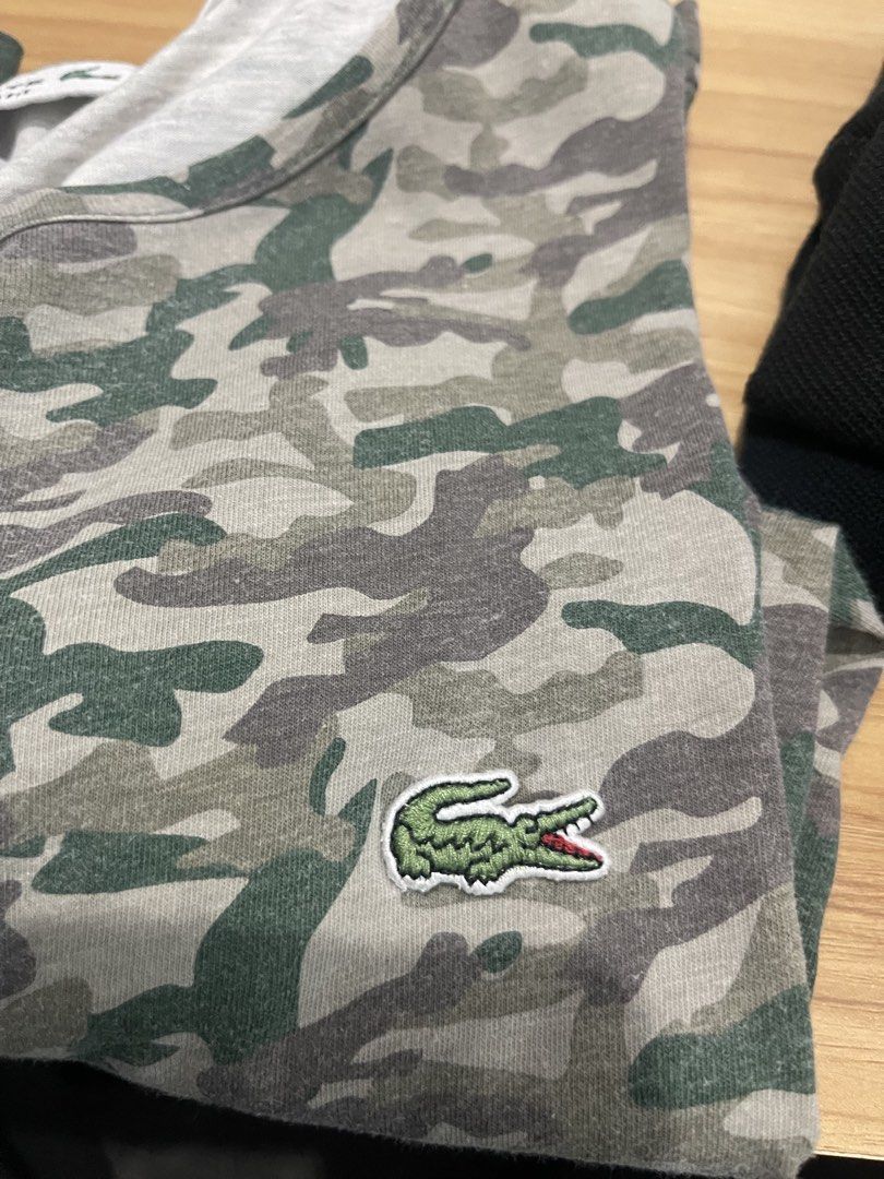 Lacoste buttoned shirt (Category: Shorts) located in San Jacinto. Submitted by clothcartelph (Listing ID 1469656657, Image 3). Description: Lacoste slim fit Size: 3/small Dimes: 18/26 Condition: excellent Color rate: 9/10 No issue.