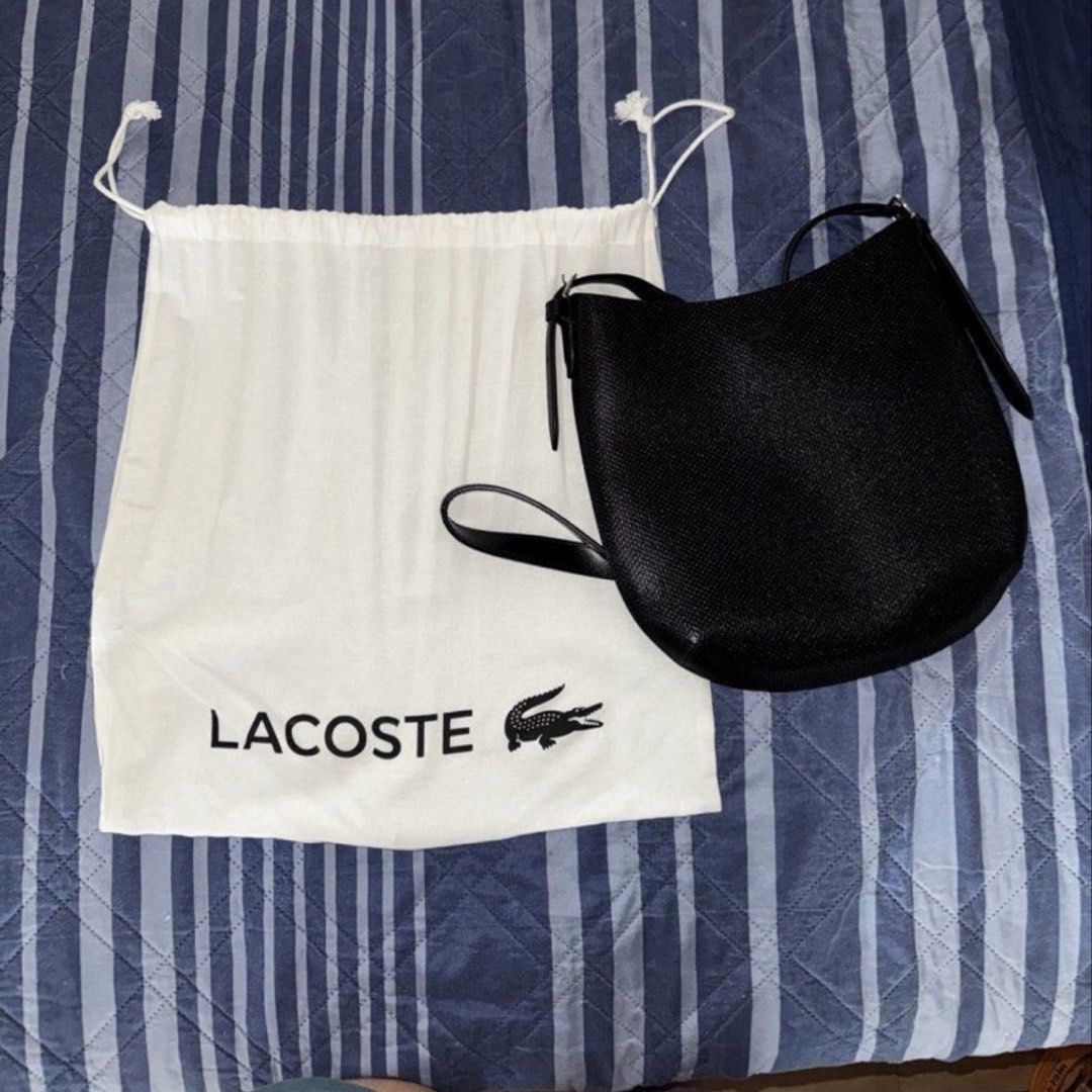 LACOSTE Chantaco Crossbody Bag (Category: Shoulder Bags) located in Paranaque City. Submitted by beamiral (Listing ID 1469726586, Image 1). Description: RFS: Was not able to use this ever and sayang naman since super bago pa. • Bought this for P11,950 • This was purchased at Lacoste Glorietta. • No scratches. Never been used. • Comes with the original dust bag • Enclosed with a magnetic button • Has a lot of pockets inside and out.