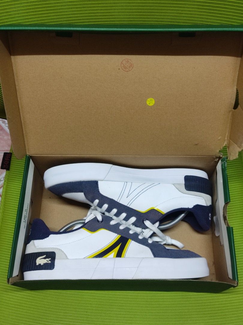 Lacoste Men's Leather Shoes (Category: Casual Shoes) located in Quezon City. Submitted by brandooon13 (Listing ID 1469585209, Image 1). Description: Lacoste Men's L004 Leather Colourblock Trainers - Size 10 mens complete with box - No issue. Rarely used, can still pass as new - 38OO only may bawas pa sa sure buyer 📍 SM North Area .