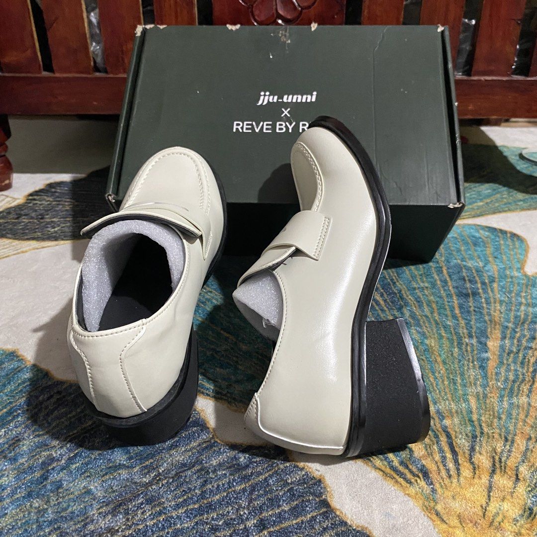 Ladies Loafer 2' (Category: Everything Else Others) located in Caloocan City. Submitted by discusonlineshop (Listing ID 1469654238, Image 1). Description: 26'.