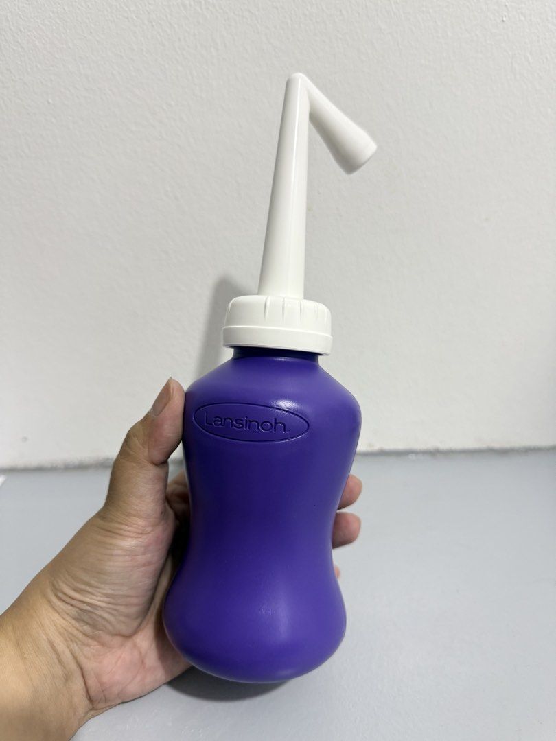 Lansinoh Peri Bottle (Category: Medical Supplies & Tools) located in Cainta. Submitted by ririocampo (Listing ID 1469580524, Image 2). Description: Lansinoh Upside Down Wash Bottle for Postpartum Care, and Gentle Cleansing Used twice. Washed and sterilized before packing. Perfect for NSD moms..