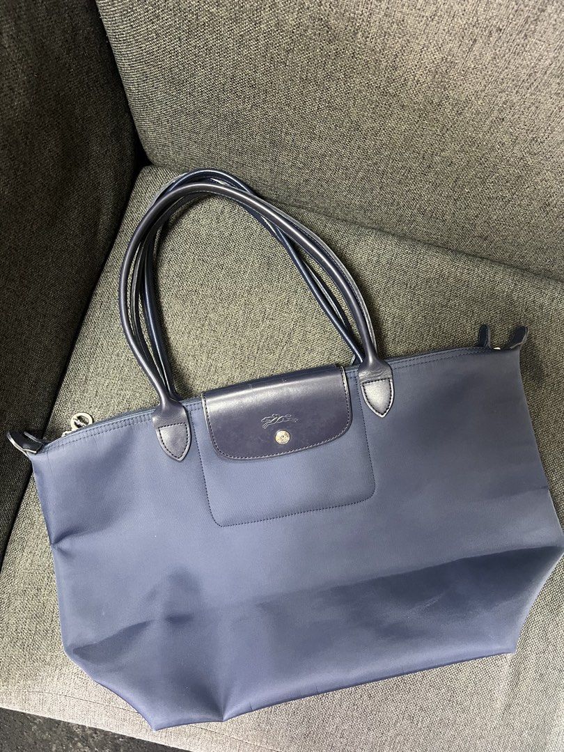 Large Longchamp bags (Category: Tote Bags) located in General Trias. Submitted by mybag2025 (Listing ID 1469628188, Image 2). Description: 2500 each.