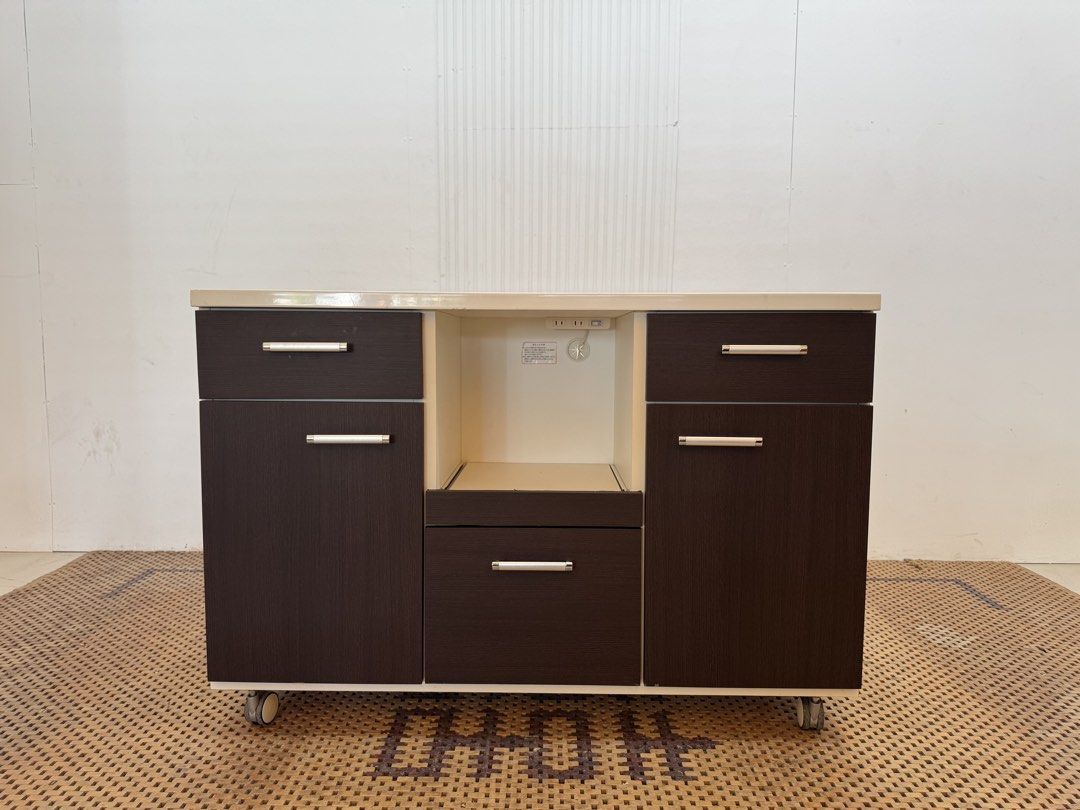 Lateral Kitchen Counter (Category: Shelves, Cabinets & Racks) located in Quezon City. Submitted by matetdevis13 (Listing ID 1469646050, Image 1). Description: Scandinavian Inspire Lateral Kitchen Counter with Drawers Price: 7,500 L47 x W16.5 x H32 In good condition Code JMD28-M6.