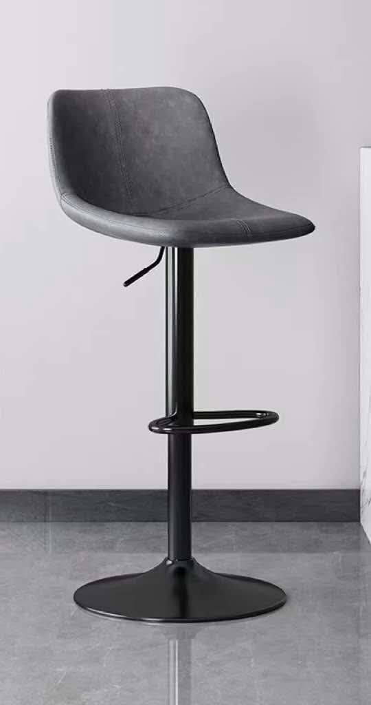 Leather Bar Stool High Chair (Category: Chairs) located in Valenzuela. Submitted by jhagonzales (Listing ID 1469673120, Image 2). Description: .