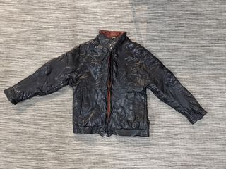 (Category: ) located in . Submitted by outerwear.my (Listing ID 1469608730, Image 1). Description: .