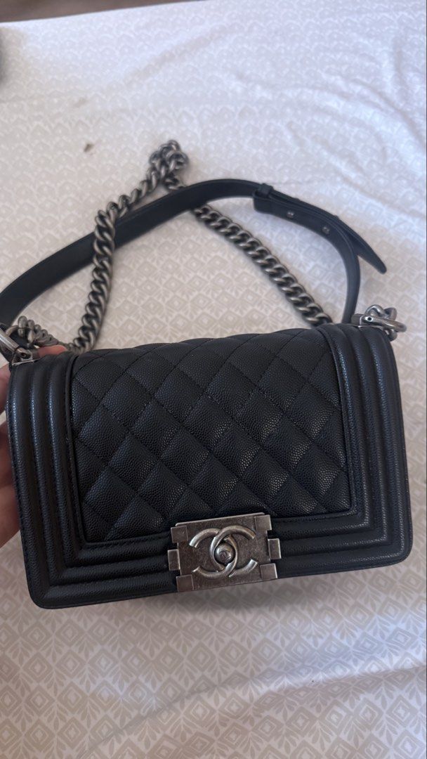 Leboy sling/shoulder bag caviar black 20cm (Category: Cross-body Bags) located in Las Pinas. Submitted by misspurser (Listing ID 1469703785, Image 1). Description: Guarranteed Genuine Caviar Leather comes with dustbag and box Ruthenium hardware 20cm.