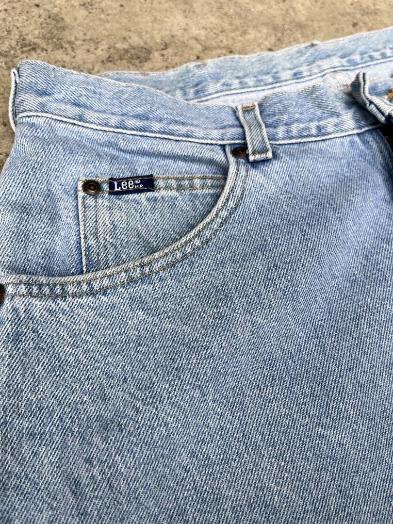 Lee Light Wash Denim Jorts (Category: Shorts) located in Balamban. Submitted by just_findss (Listing ID 1469676942, Image 3). Description: Lee Light Wash Denim Jorts Very Excellent Condition Dimes 32-36W / 20L Hem 11.5 Color Rate 10/10 NO ISSUE .