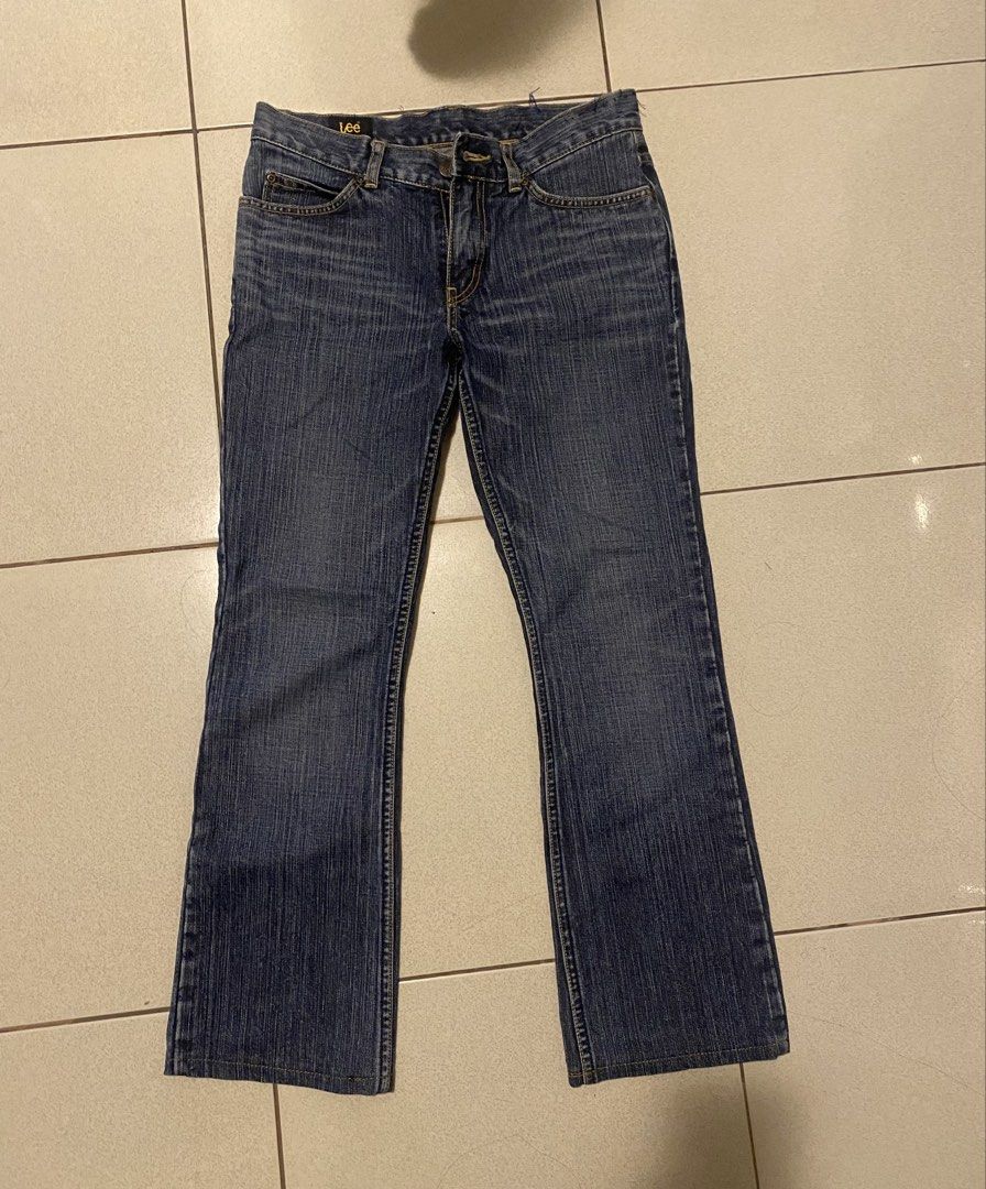 Lee low waist bootcut style jeans (Category: Jeans) located in Quezon City. Submitted by peachyps (Listing ID 1469629178, Image 1). Description: - Very Hq! - Fits Xs-S frames Hip: 27-28 Length: 35 - best fit for short girlies - 90s vintage style.